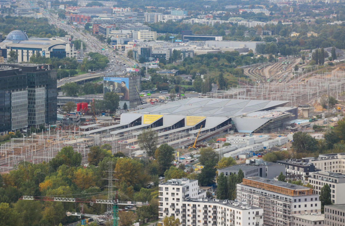 Koniec marzeń o szybkich remontach PKP w Warszawie. Zimny prysznic to mało powiedziane