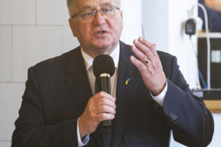 Bronisław Komorowski dorabia do emerytury. 11 tys. zł to dla niego za mało