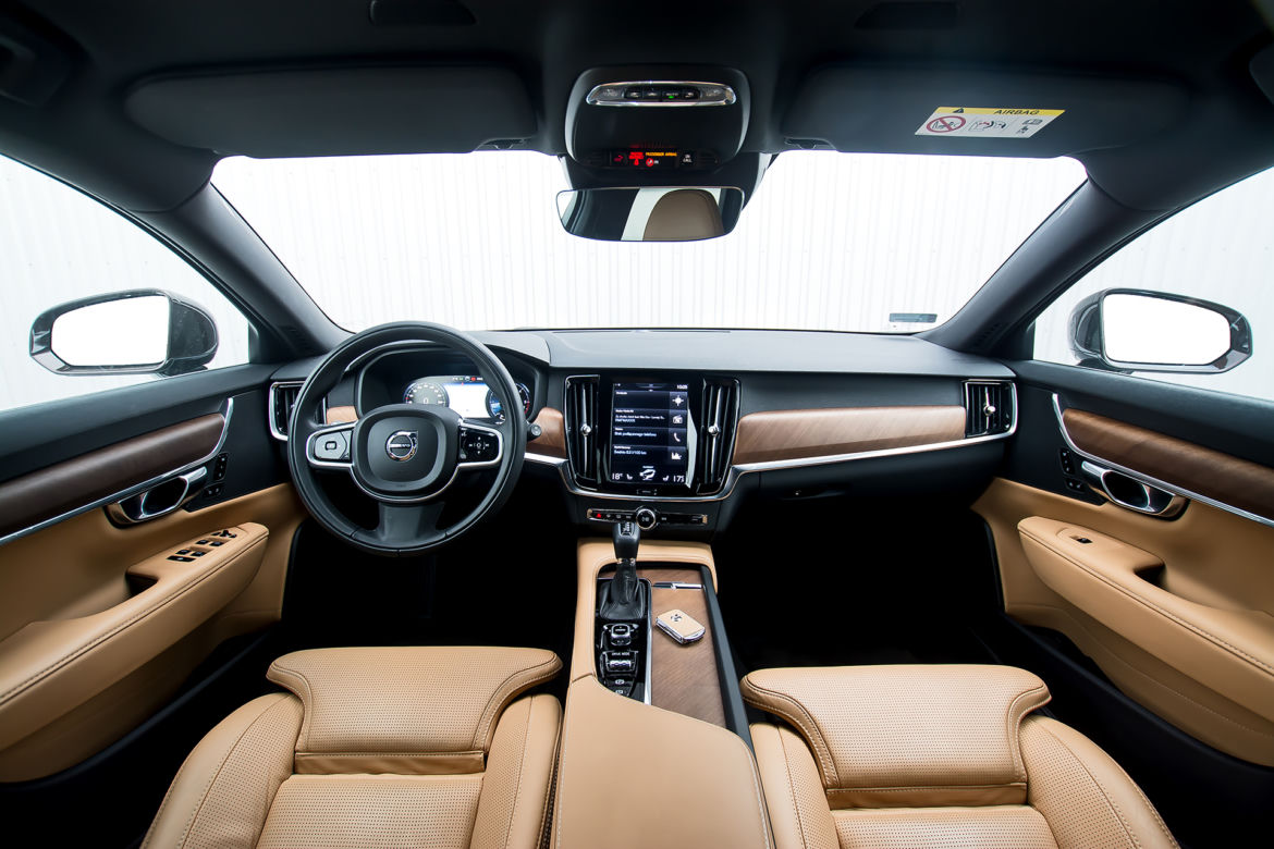 Volvo V90 D5 235 KM AWD Summum