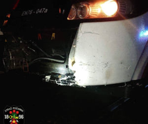 Auto zawisło na torach! Chwile grozy koło Opalenicy