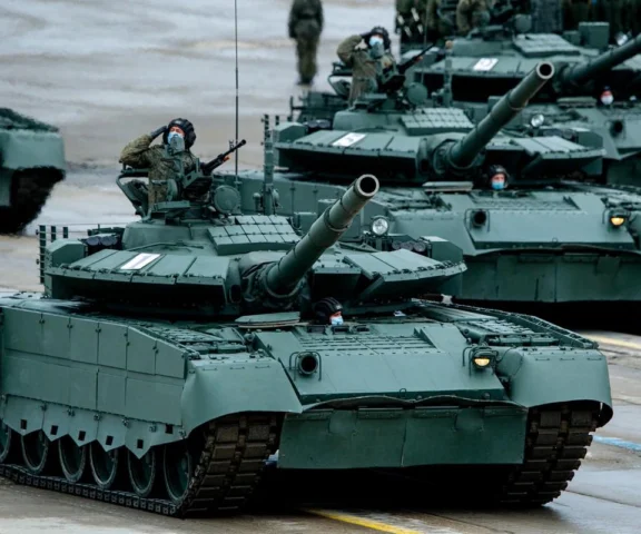 Rosyjski T-80BVM jako „snajper” i „zabójca”. Tak reklamuje go Rostiech