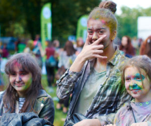 Lublin „wybuchł” kolorami! Zobaczcie zdjęcia z Holi Festival