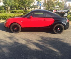 Replika Bugatti Veyron na bazie Audi TT