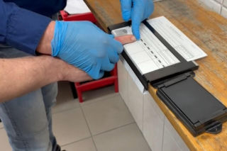 6-letnia dziewczynka ugodzona nożem przez ojca. Dramat w Augustowie