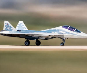 Rosja pokazała dwumiejscowego Su-57. Czy to gra o miliardy z Indiami?