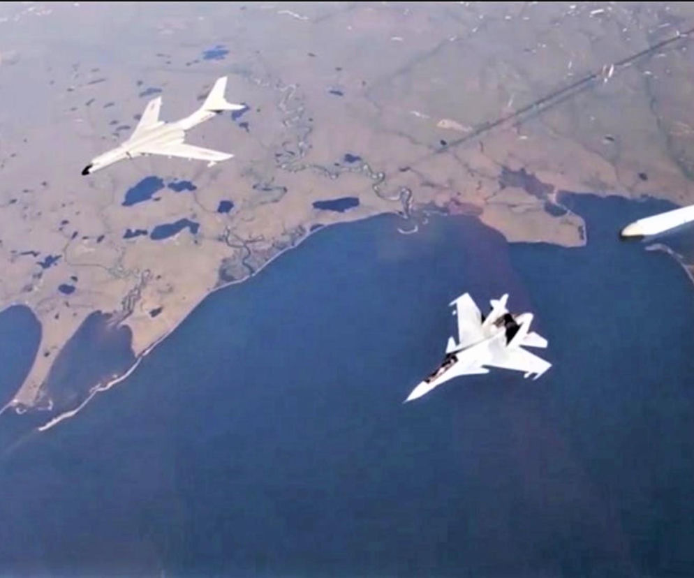 Rosyjskie Su-30SM i chiński H-6