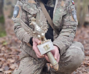 Sensacyjne odkrycie w starachowickim lesie! Pod ziemią przeleżało ponad 80 lat