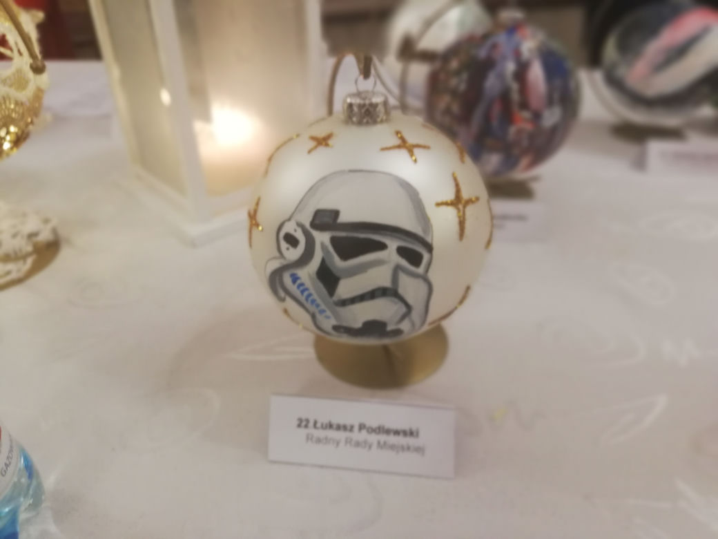 Bombki zostały zlicytowane