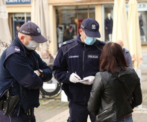 Koronawirus na Śląsku: MNÓSTWO mandatów za brak masek. Policjanci nie mają litości! Idą na REKORD