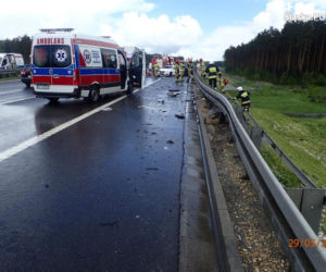 Rybnik: 42-latek czekał na pasie awaryjnym. Zginął przez 20-latka pędzącego swoim BMW