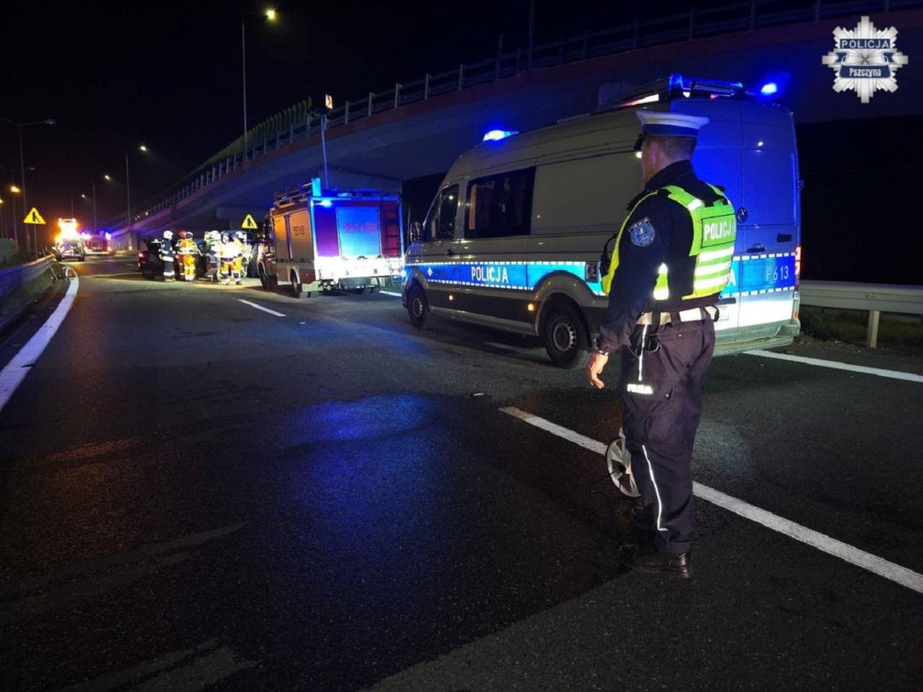 Dantejskie sceny na DK1. W kraksie brało udział 9 pojazdów. Zaczęło się od kierowcy bmw