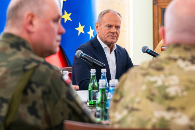 Donald Tusk na miejscu wybuchy na Lubelszczyźnie