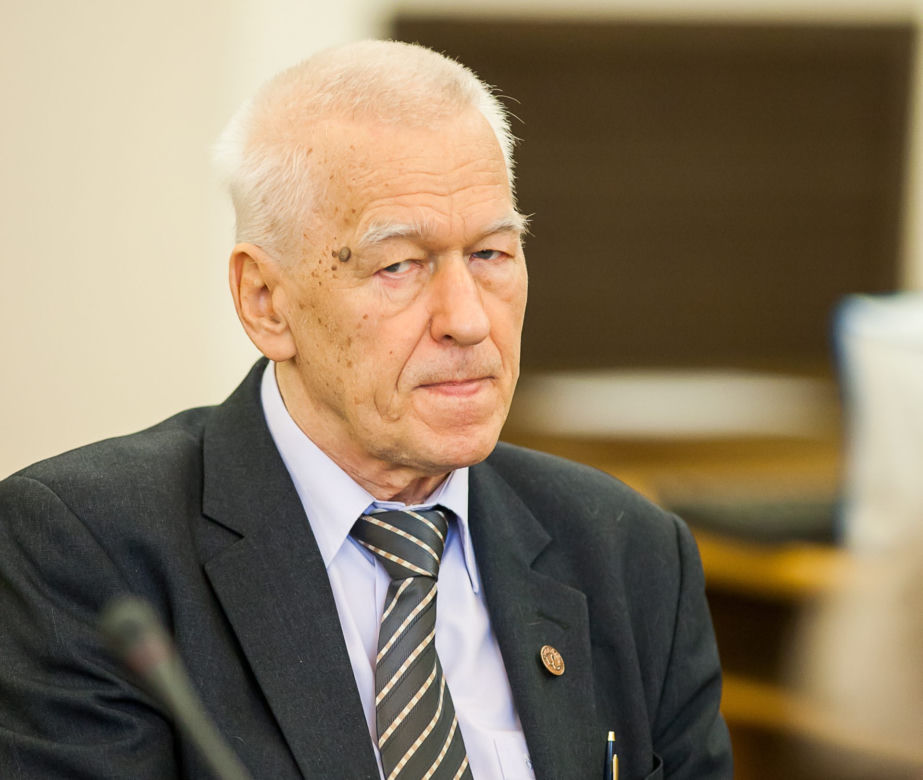Mateusz Morawiecki, Kornel Morawiecki. Tato, nie kandyduj tylko się lecz.