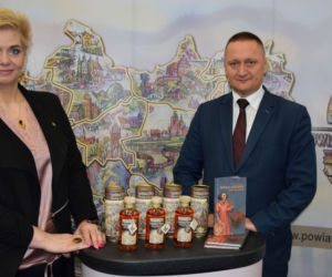 Co polecał do picia Mikołaj Kopernik? Receptura napoju odtworzona po kilku stuleciach! [ZDJĘCIA]