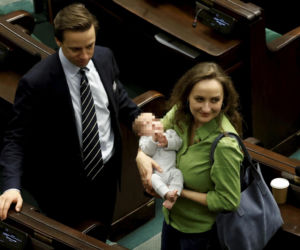 Bosakowie przyszli do Sejmu ze Stefankiem