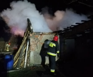 Kilkadziesiąt minut intensywnie prowadzonej akcji pozwoliło na opanowanie pożaru