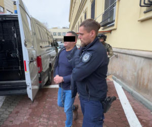 Ścigani przez międzynarodową policję zatrzymani w Warszawie. To nimi interesował się m.in. Interpol