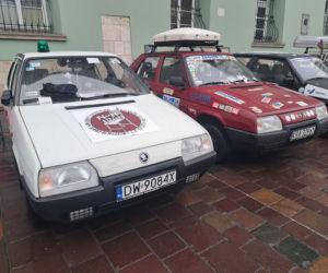 34. finał WOŚP w Krakowie. Legendarne pojazdy ZŁOMBOL na Małym Rynku