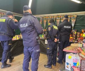 Kontrole w punktach sprzedaży fajerwerków