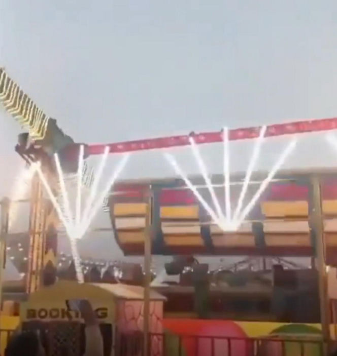 Rozpędzona karuzela z ludźmi runęła na oczach tłumu! Jedna osoba zginęła, 13 rannych