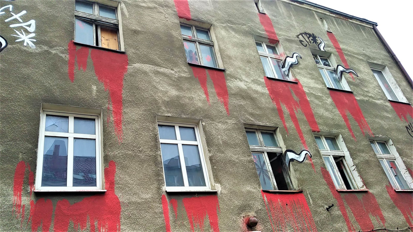 "Krwawiąca" kamienica na Niebuszewie