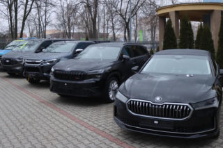 Nowe policyjne samochody