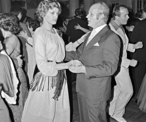 Sylwester w Warszawie sprzed lat. Tak stolica witała dawniej Nowy Rok