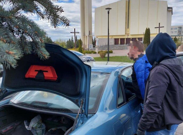 Siedlce: Kradli pieniądze z puszek znajdujących się w kościołach