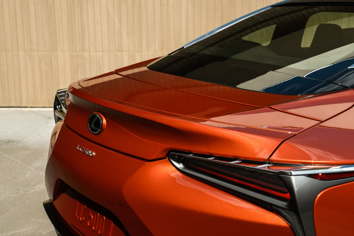 Lexus LC w kolorze Blazing Carnelian