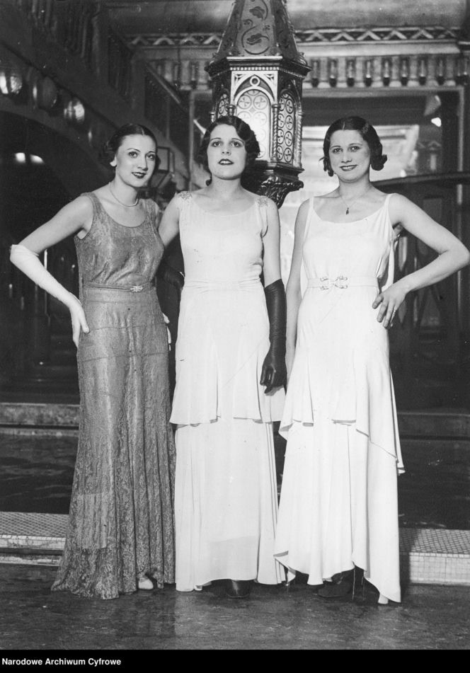 Sylwestrowe bale w II RP. Elegancja, szampan i mazur o północy