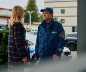 Na Wspólnej odc. 4237. Klusek (Maciej Kobiela), Jolanta (Joanna Gonschorek), Milena (Katarzyna Kwiatkowska)