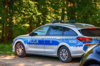 Martwy 47-latek na parkingu w Zielonej Górze. Obok ciała leżała broń myśliwska
