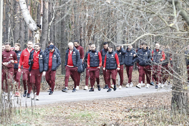 Polska - Holandia. Piłkarze poszli do lasu