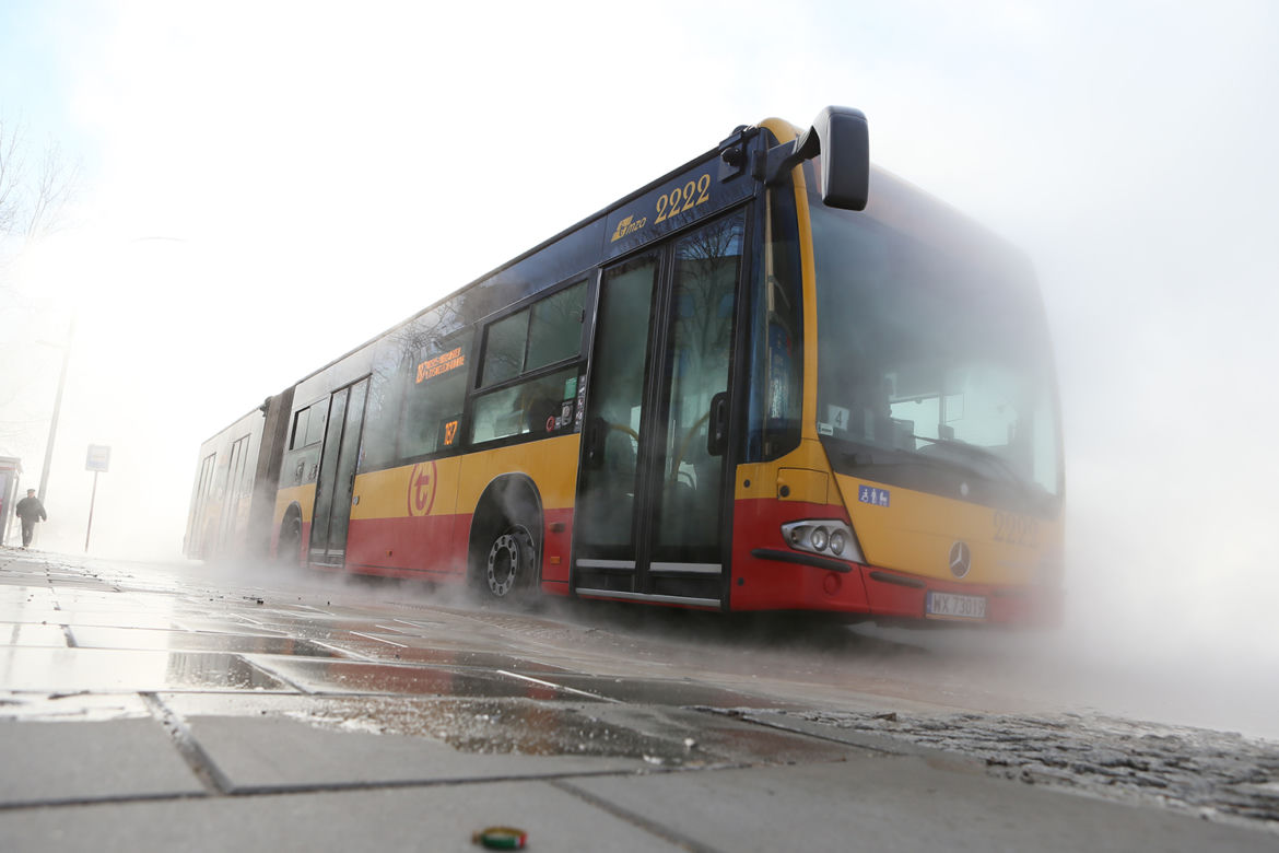 GALERIA-Awaria rury ciepłowniczej na Sadybie w Warszawie