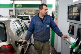 Koniec taniego tankowania? Benzyna i diesel drożeją w hurcie