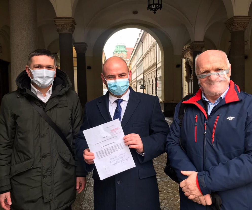 SLD chce upamiętnić Ryszarda Szurkowskiego
