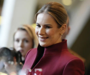 Marta Nawrocka w czerwieni