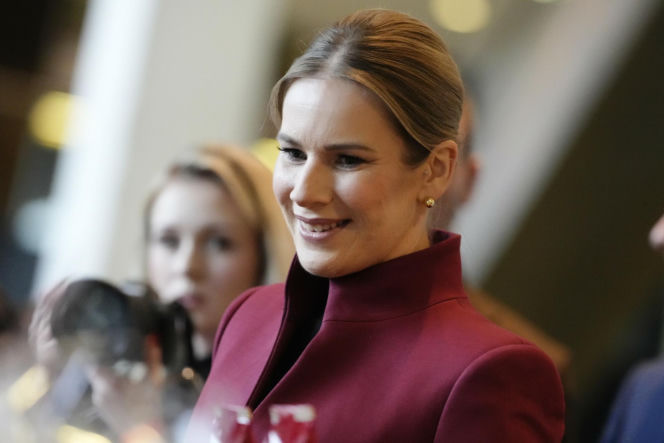 Marta Nawrocka w czerwieni