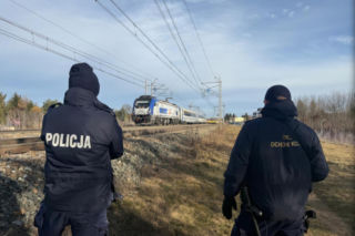 Operacja TOR na polskiej kolei! Służby na nogach po aktach dywersji. Co oznacza alarm CHARLIE?