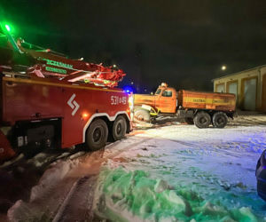 Wyciągnęli 63-letnią maszynę do odśnieżania