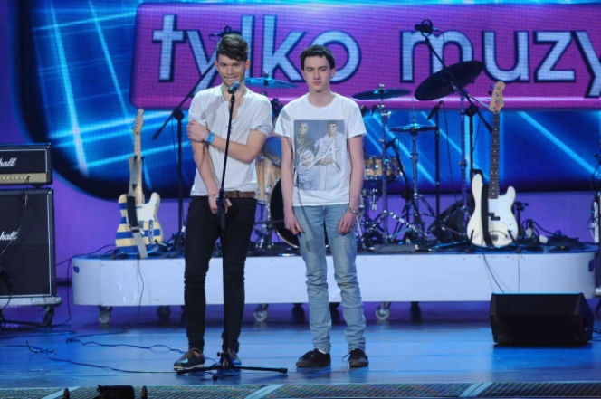 MUST BE THE MUSIC 3 - Friends In China