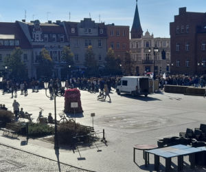 Demonstracja pod Sądem Rejonowym w Środzie Wielkopolskiej! Elena wróć! 