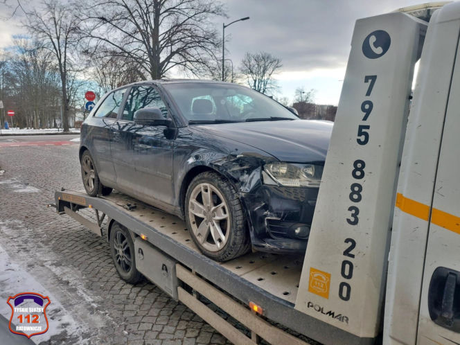 Kobieta włączyła się w Tychach do ruchu i zaczęło się piekło. Trzy samochody uszkodzone