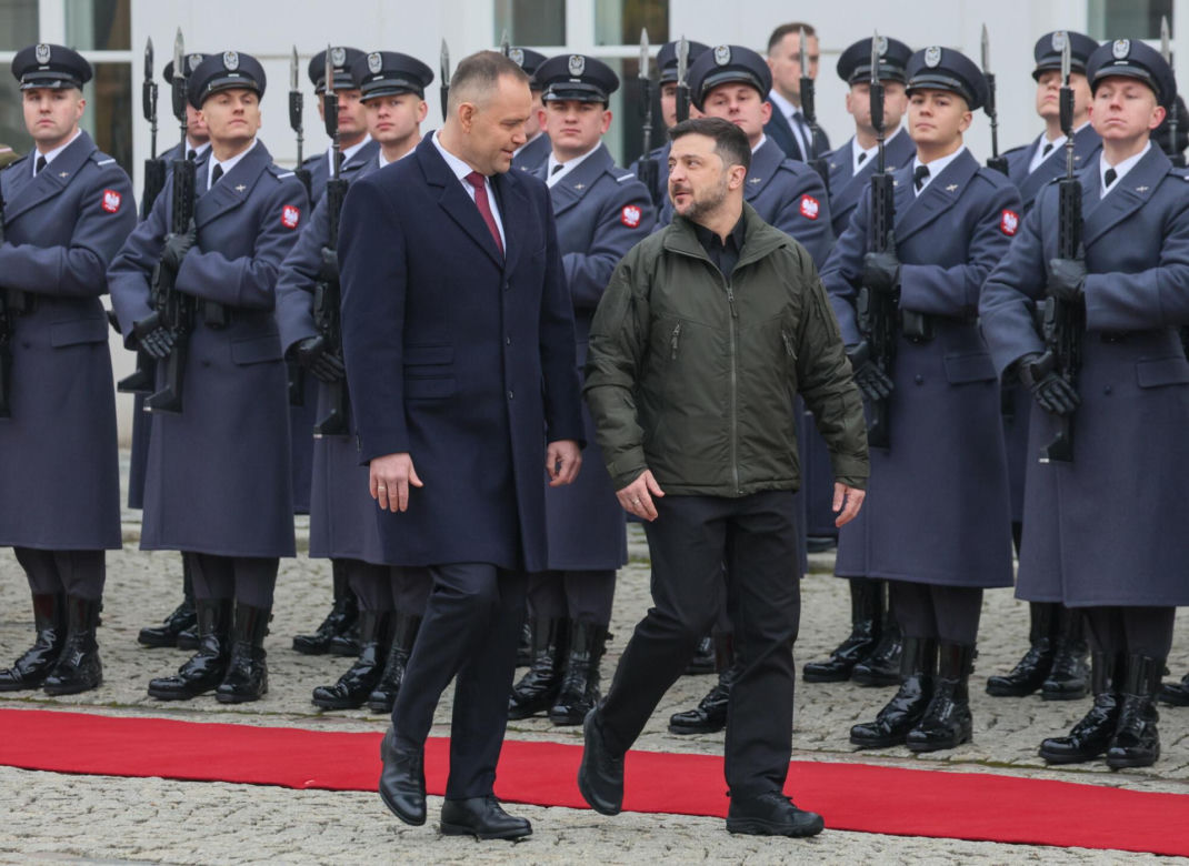 Prezydent Karol Nawrocki odebrał Order Orła Białego prezydentowi Ukrainy Wołodymyrowi Zełeńskiemu