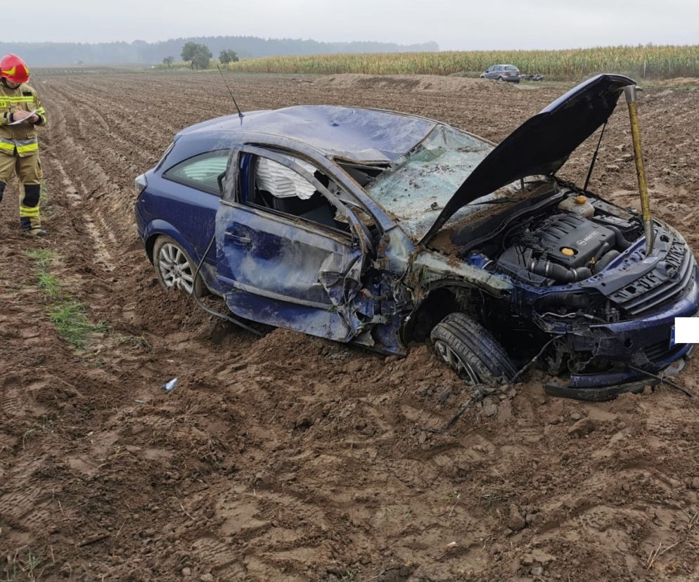 Traktor wjechał w osobówkę. Rodzeństwo z gminy Włoszakowice trafiło do szpitala