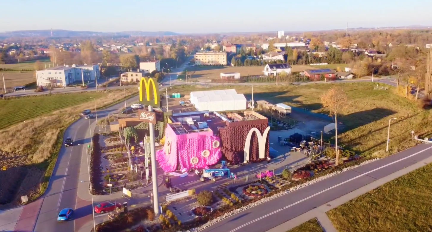 McDonald's w Ustroniu gotowy na zimę. Czeka tylko na kanapkę drwala. Kiedy premiera?