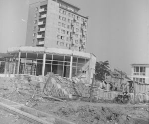 Budowa baru szybkiej obsługi przy ul. 1 Maja. 1973 rok