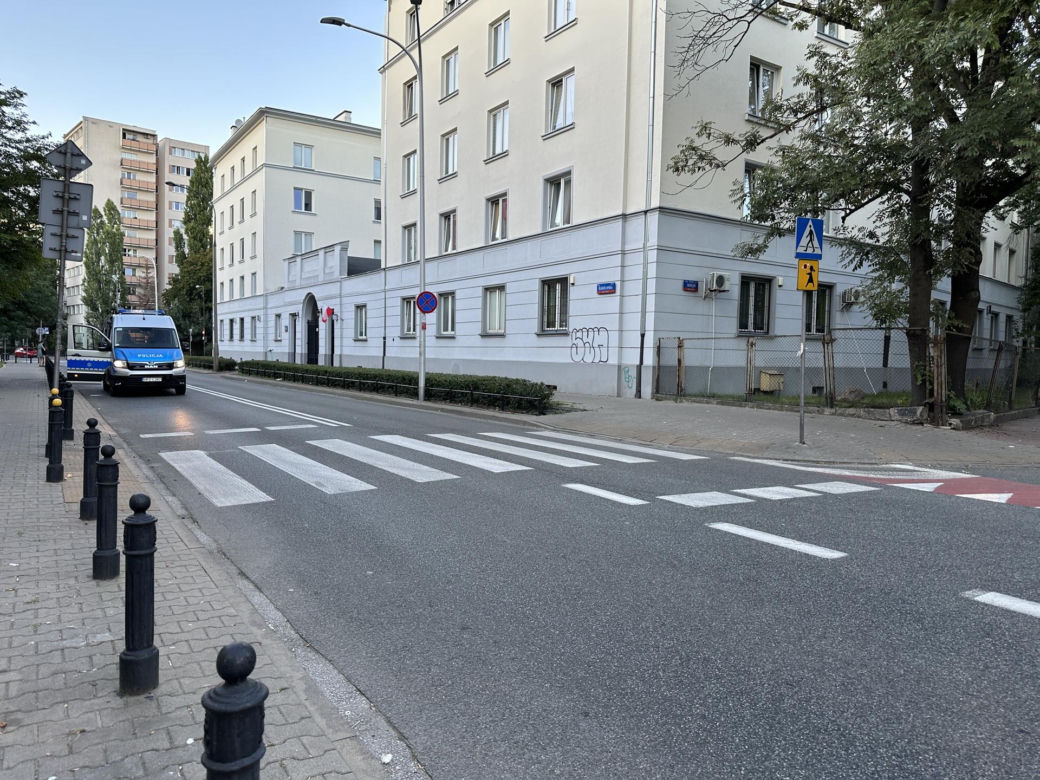 Potrącił autem trzy osoby i zwiał! Seniorka i dwoje dzieci w szpitalu