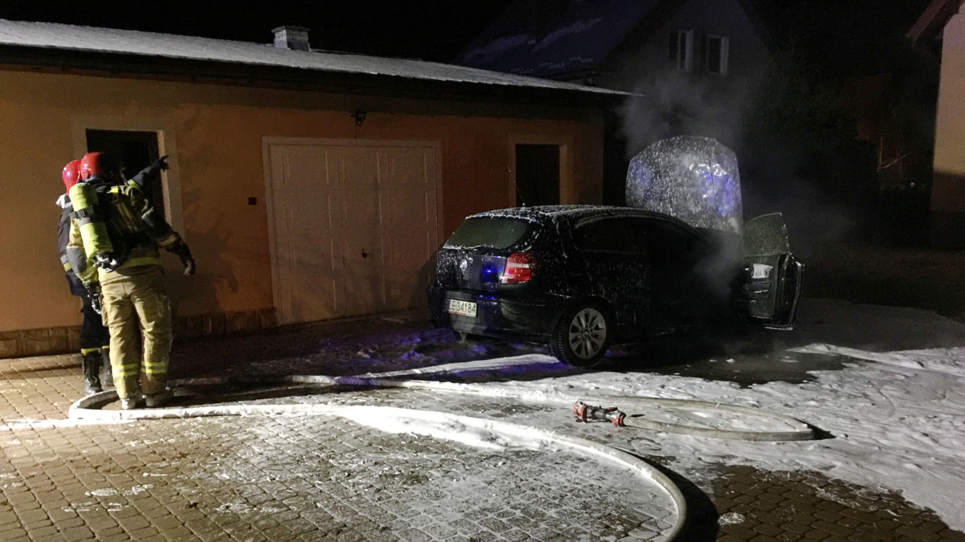 Pożar BMW 118d E81. Auto spłonęło na Podkarpaciu