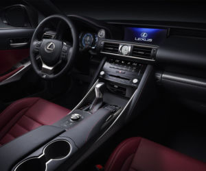 Lexus IS 200t lifting 2017